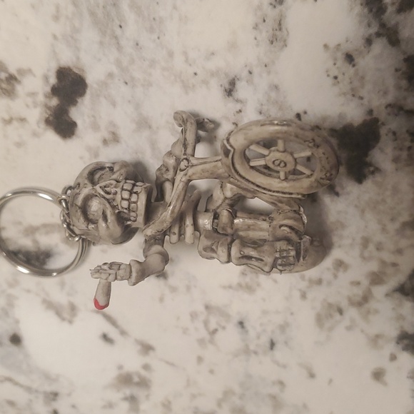 3D Smoking Skeleton on a Bike Hard Rubber Key Ring. - Picture 4 of 11
